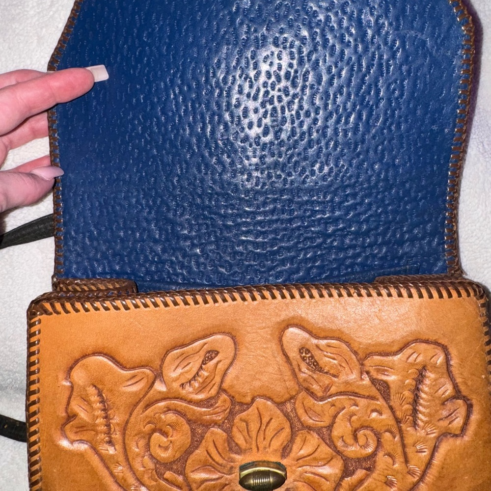 Vintage Brown Leather Embossed Bag - Picture 3 of 5